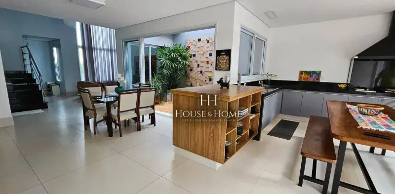 Casa com 3 dormitórios à venda, 248 m² por R$ 2.290.000,00 - Jardim Residencial Dona Maria