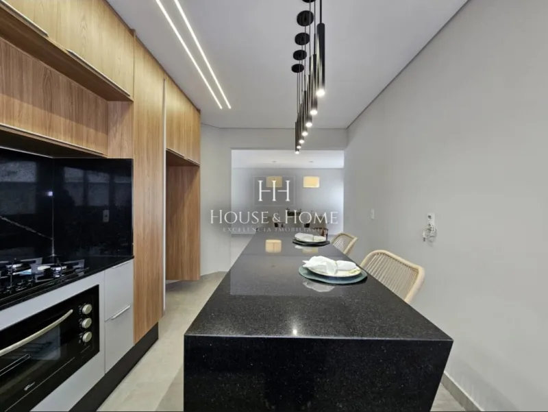 Casa à venda com 3 suites - Condominio Vila Romana em Indaiatuba/SP