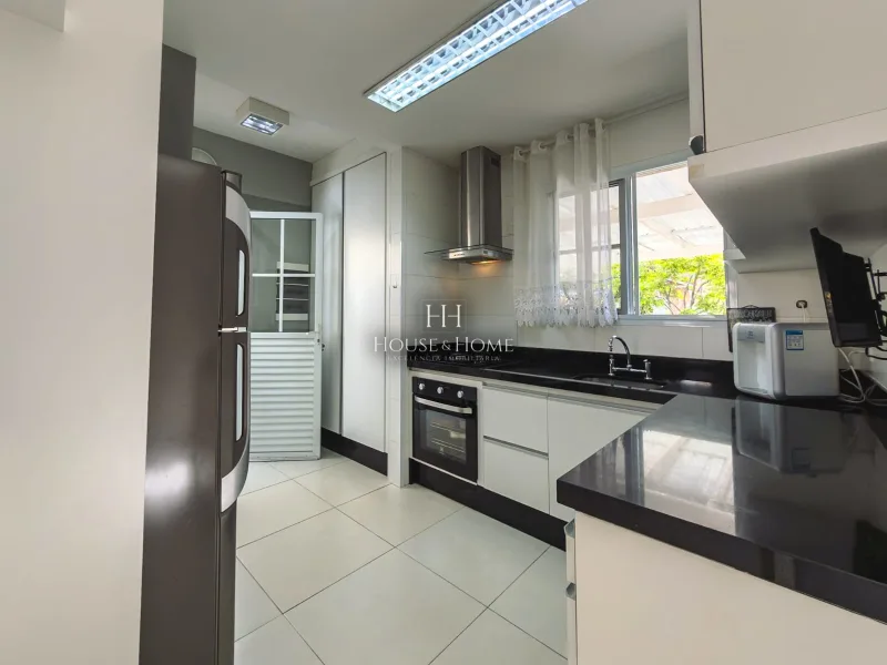 Casa Sobrado à venda 3 quartos / 1 suite com Piscina - Cond. Casa Bela em Indaiatuba/SP