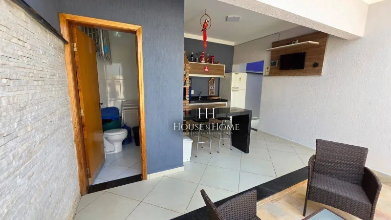 Casa Térrea, com Piscina á Venda 3 Suítes, no bairro Jd. Europa II, em Indaiatuba/SP.
