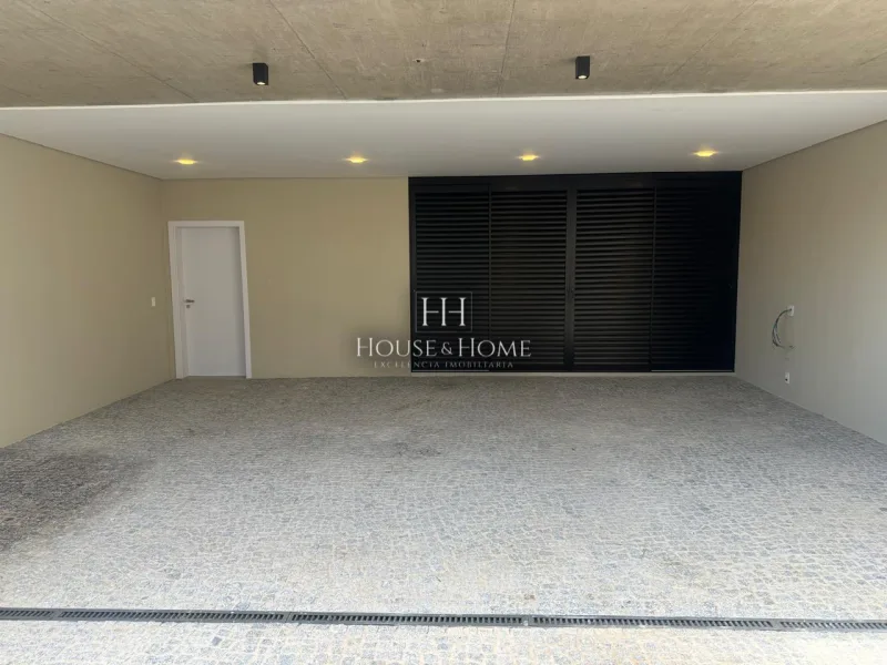 Casa à venda com 429,15m² com 4 suítes no condomínio Vila dos Pinheiros em Indaiatuba/SP.